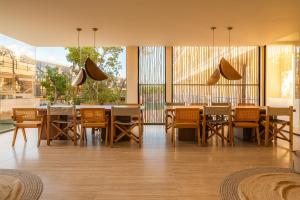 2BR Jungle View w Private Pool Gym Fast WIFI