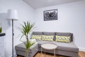 Central 1 bed, Fully equipped kitchen, FREE PARKING, Netflix, coffee, snacks, toiletries, Flat 8 - The Hyde