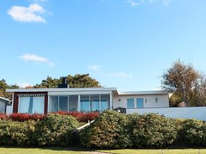 9 person holiday home in Skummeslövsstrand