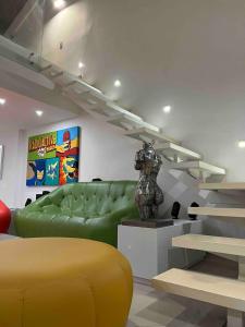 Spectacular PH with office in front of Perisur