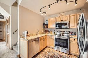 5959 Hidden River Lodge condo