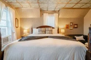 On The Vine Room at The Kingsville House - Harrow