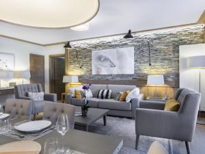 Appartement haut de gamme à Courchevel avec accès skis aux pieds - FR-1-562-6