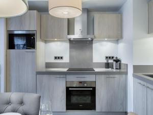 Appartement haut de gamme à Courchevel avec accès skis aux pieds - FR-1-562-6