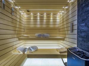 Appartement spacieux à Courchevel avec sauna, proche des pistes - FR-1-562-12