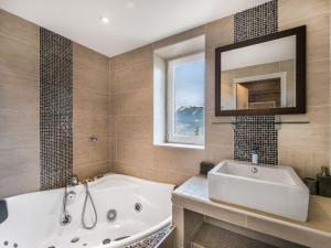 Appartement spacieux 4 adultes + 2 enfants à Courchevel 1550 - FR-1-562-17