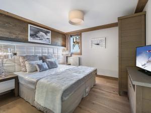 Appartements Appartement 4 pieces avec balcon, a 100m des pistes, centre Courchevel Village - FR-1-562-19 : photos des chambres