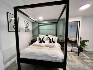 Stylish Studio Apartment on Torquay Harbourside!