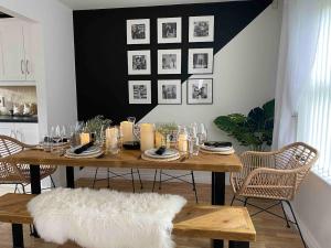 Large Modern home, 5 mins to town Centre