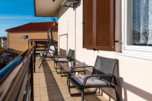 Big and comfortable apartment Rosmarino Brodarica