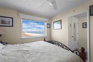 Royal Palms 601 Condo