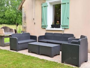 Longère XIXe rénovée avec spa, trampoline, vélos, jeux et grand jardin au calme - FR-1-410-135