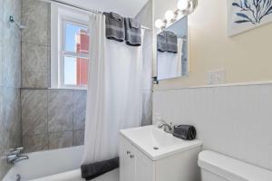 localSTR - The Oakden Suites in Orange Loop B3