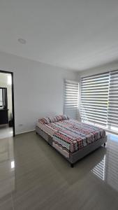 Casa de Verano Girardot, Alemar