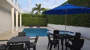 Casa de Verano Girardot, Alemar