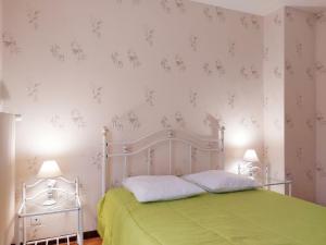 Maisons de vacances Gite familial avec jardin, billard, velos, et cheminee, au coeur du parc naturel du Perche. - FR-1-581-91 : photos des chambres