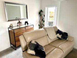 Great location very spacious. Sea and castle view