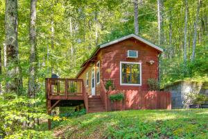 Hendersonville Cabin Near Hiking and Waterfalls!
