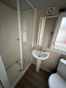 8 Berth Waterside Ingoldmells Skegness B24 SANTANAVAN 4