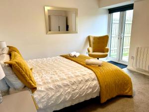 Great location very spacious. Sea and castle view