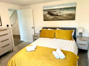 Great location very spacious. Sea and castle view