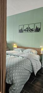 Appartements LA PETITE LUGE studio sur les pistes centre station Super-Besse : photos des chambres