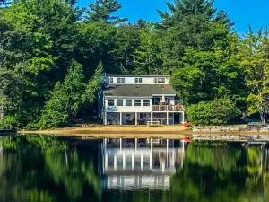 Lake Home with Private Beach and Hot Tub - Ossipee