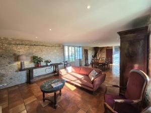 Maisons de vacances Belle maison percheronne restauree, ideale pour 5 personnes, proche Bastides et sites touristiques. - FR-1-616-103 : photos des chambres