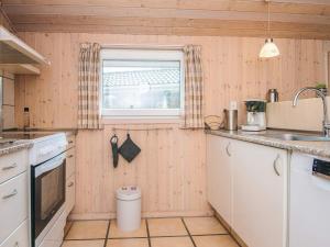 6 person holiday home in Oksbøl-By Traum