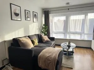 Cosy 2BR Flat, near station in London - Worcester Park