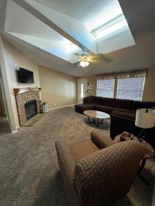 Cliff Hanger, River access with dock