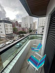 Apê Completo, 150m da praia, com duas sacadas