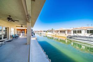 Oceans 11, 60-FT Dock