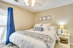 Family Home with Ping-Pong and Fire Pit in Lexington