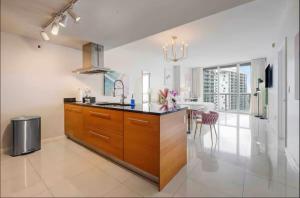 Icon Brickell Amazing Ocean View