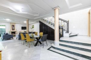 Luxury 3BR Villa with beach access