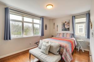 Smith Mountain Lake Condo with Pool Access