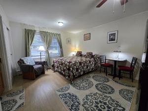 Saranac Lake Studio Apartment