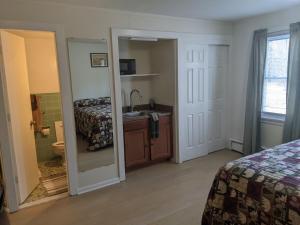 Saranac Lake Studio Apartment