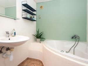 2 person holiday home in Højer