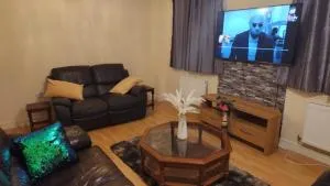 Mekees Luxury Apartment - 西布罗姆维奇