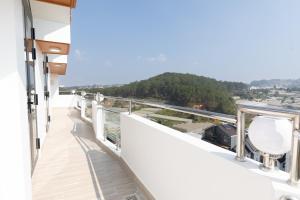 Khách sạn Ánh Sáng - Light House