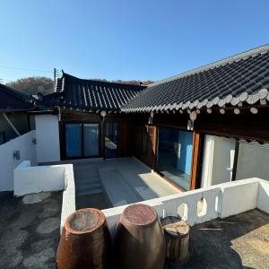 House Taehwa Hanok Stay - 3hvězdičkové hotely ve městě Andong
