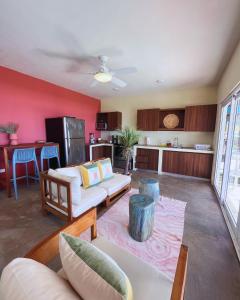 BungaLoose Casa Waimea Oceanfront