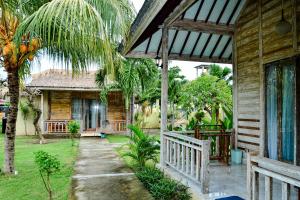 Phòng Hai Giường Đơn Loại Sang (Deluxe Twin Room)