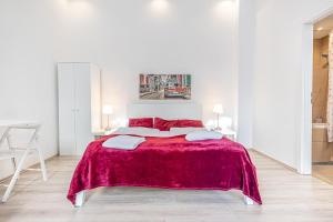 Affordable Apartment 6 Minutes from Lugner City Sleeps 3