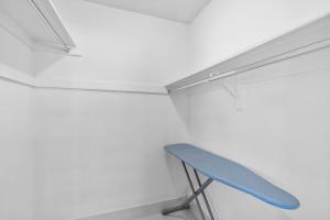 Ocean Front 2beds and 2baths Beach Access and Pool