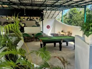 The Alibi - Phumĭ Chroŭy Svay