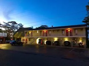 Riviera Motel - Cheboygan