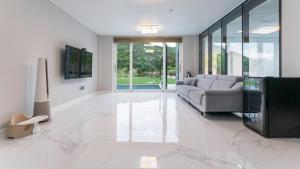 Pause Kids Pool Viila